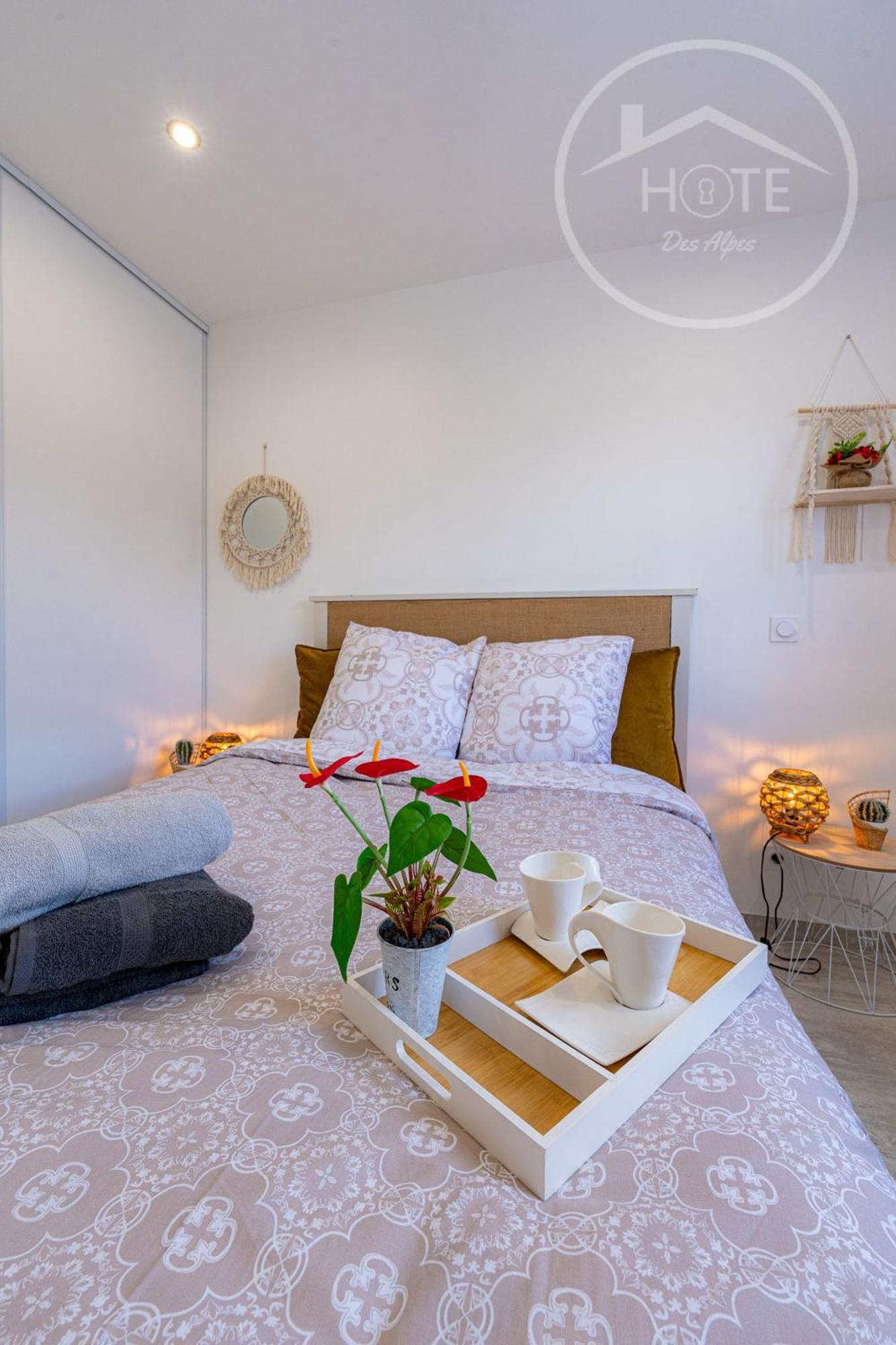 Appartement Entre Lacs Et Montagnes-jardin-wifi