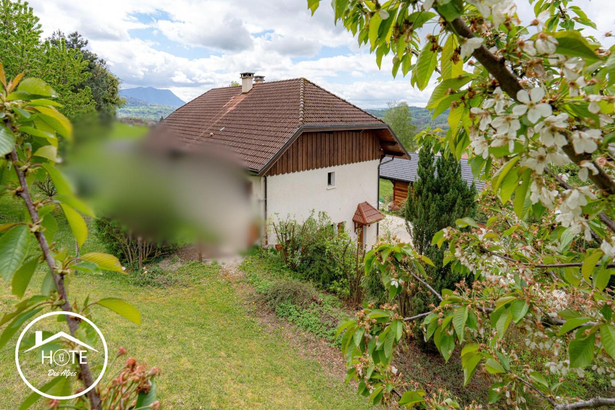Entre Lacs Et Montagnes-jardin-wifi Appartement Gruffy